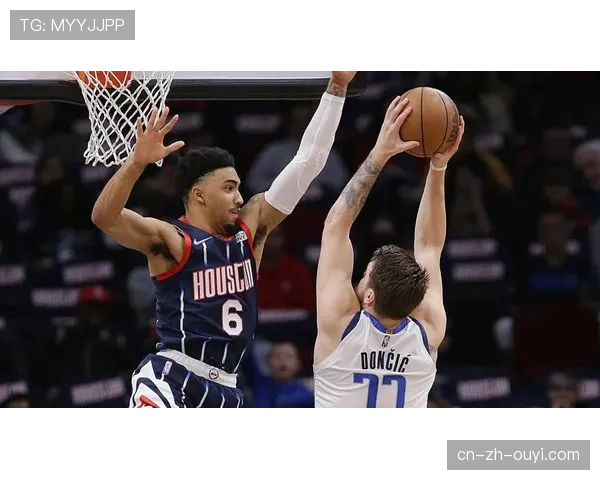 事件记录:独行侠在比赛第三节突然变阵联防,打乱对手进攻节奏全程